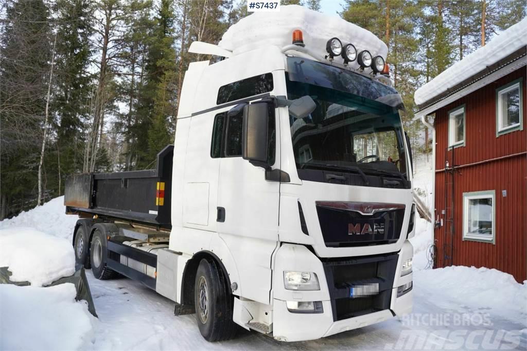 MAN TGX26.480 6x2 Hook truck with flat bed Hákový nosič kontajnerov