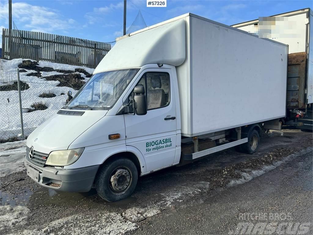 Mercedes-Benz 414 Box car with tail lift. Total weight 4600 kgs Iné