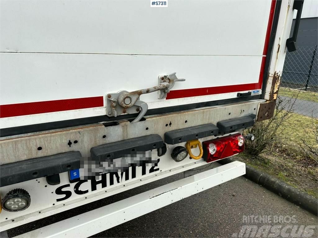 Schmitz Cargobull Box trailer with roller shutter Ďalšie prívesy