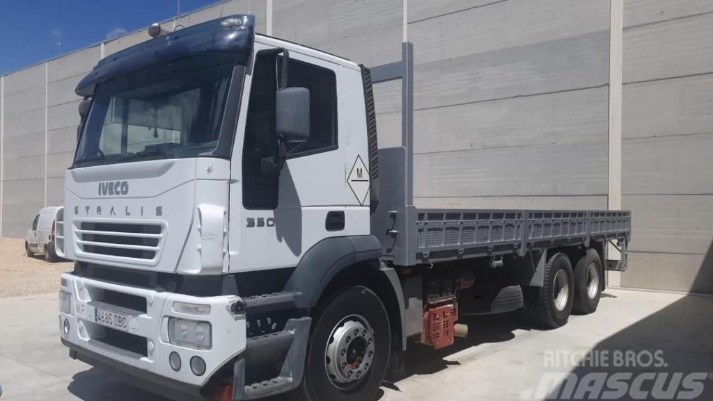 Camion RIGIDO CON CUNAS Ďalšie nákladné vozidlá