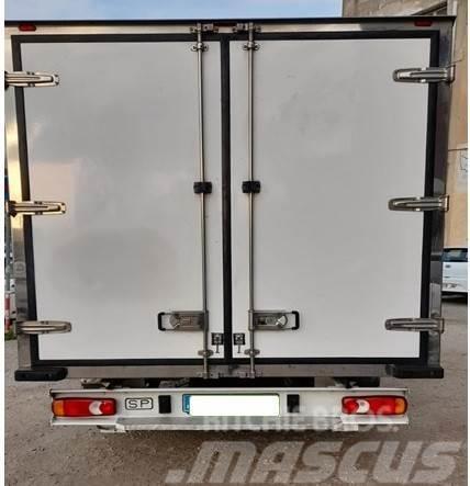  Chasis cabina Boxer L2 335 con caja camión térmico Ďalšie nákladné vozidlá