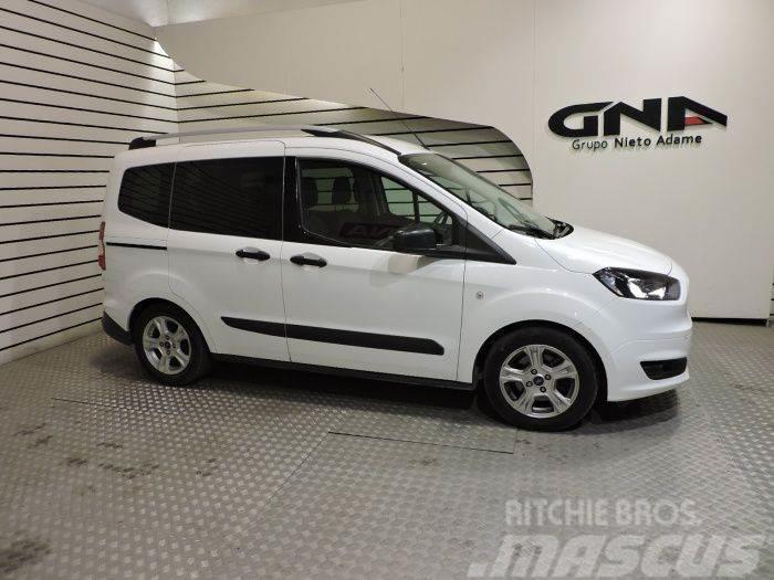 Ford Tourneo Courier 1.5 TDCI 70KW (95CV) AMBIENTE Dodávky