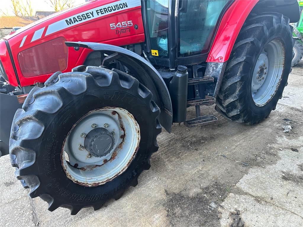 Massey Ferguson 13.6 R24 & 16.9 R34 wheels and tyres to suit 5455 Ďalšie poľnohospodárske stroje