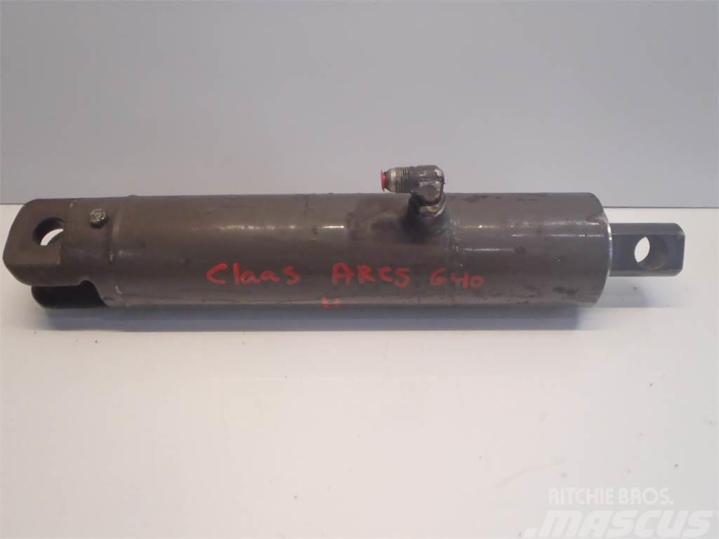 Renault Ares 640 Lift Cylinder Hydraulika