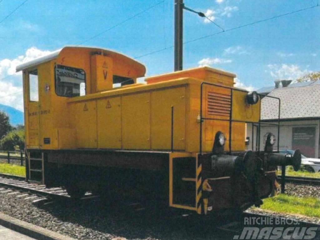 Stadler Fahrzeuge AG TM 3/3 OKK 12 Lokomotive, Rail Dvojcestné rýpadlá