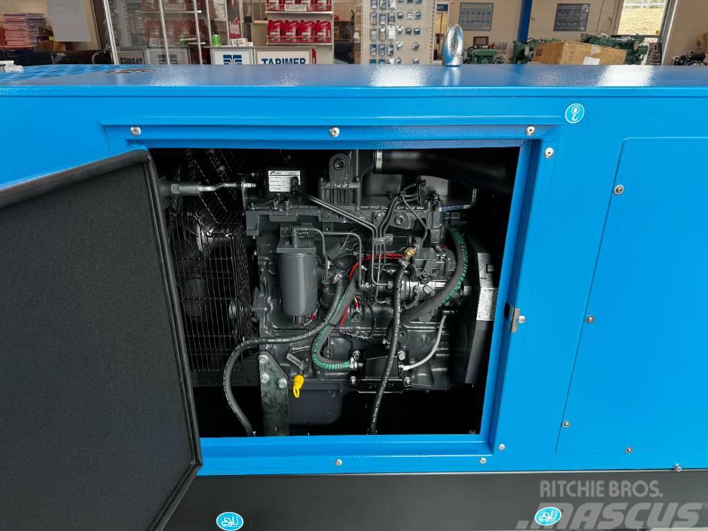Iveco FPT 40 KVA Dieselaggregaatti kotelossa Naftové generátory