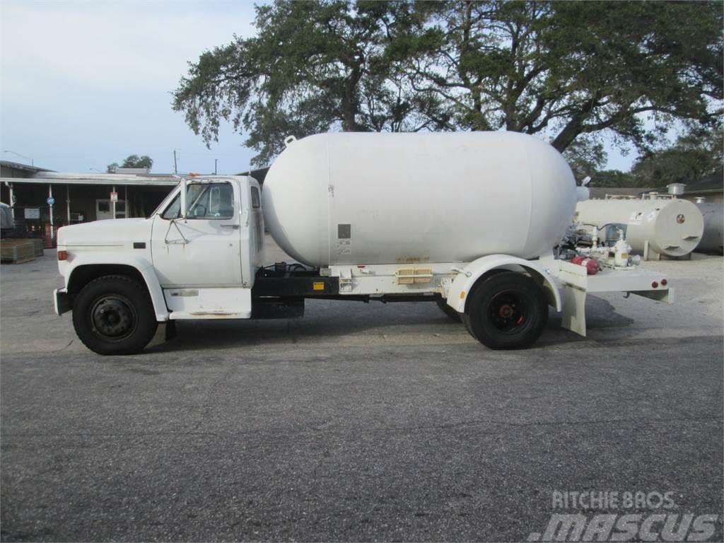 Chevrolet C70 Cisternové nákladné vozidlá