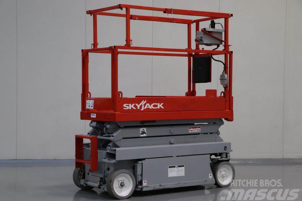 SkyJack SJIII-3215 Nožnicové zdvíhacie plošiny