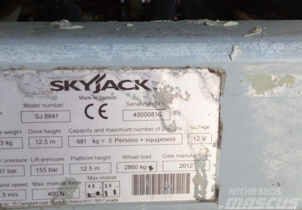 SkyJack SJ 8841 RT 4x4 ollós emelő 14.3M! Nožnicové zdvíhacie plošiny