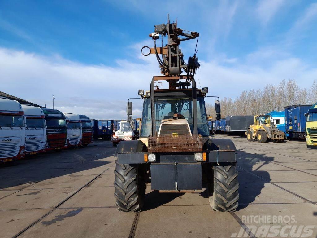 JCB HMV 155T-65 HMV 155T-65 FASTRAC 4X4 Traktory