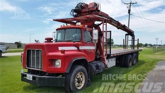 Mack RB690S Boom Truck Ďalšie nákladné vozidlá