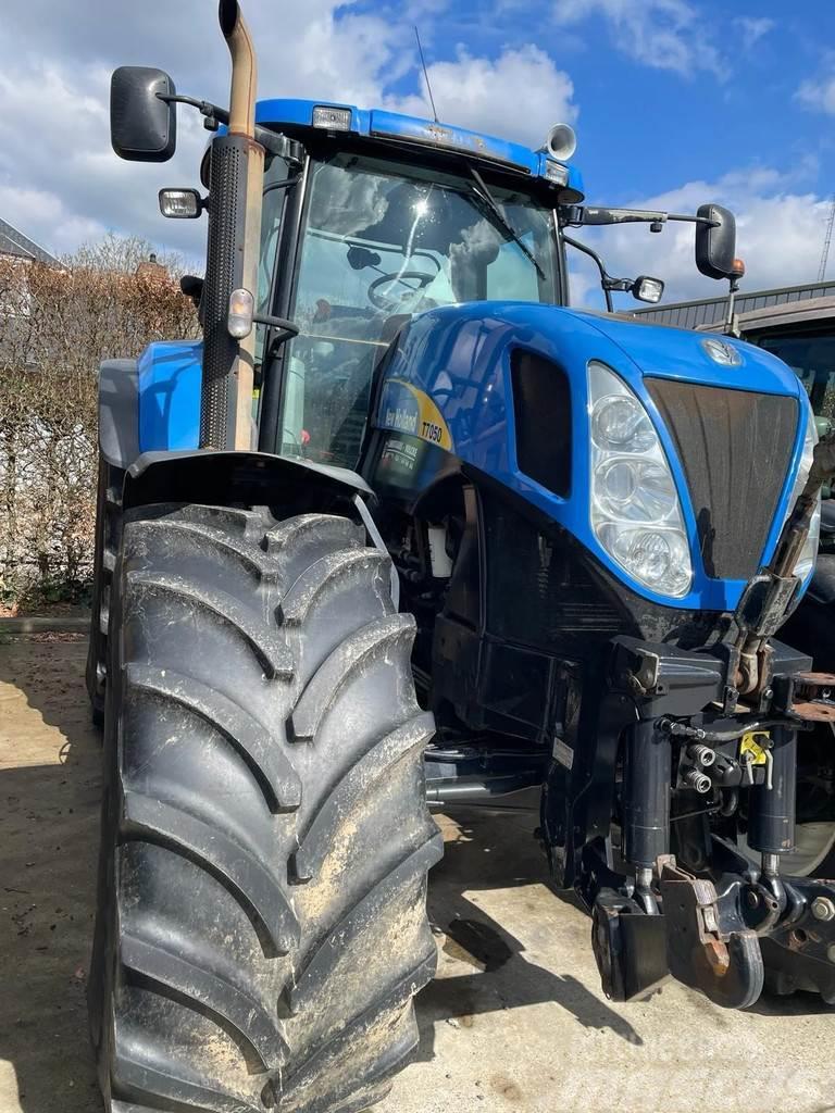 New Holland T7050 T7050 Traktory