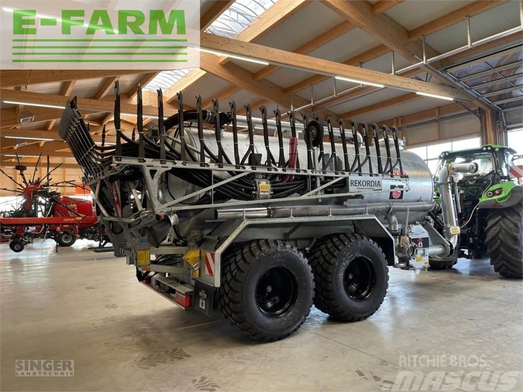 Meyer-Lohne rekordia farmer 12500l mit bomech speedy 12 Iné stroje na aplikáciu hnojív a ich príslušenstvo