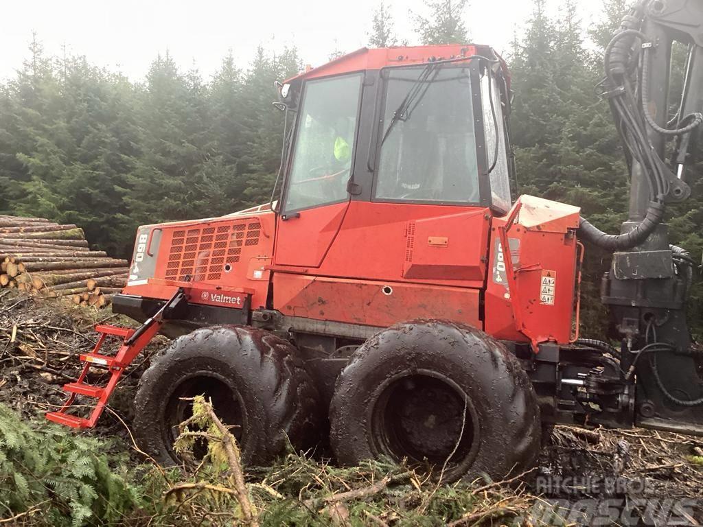 Komatsu 860.4 Lesné traktory