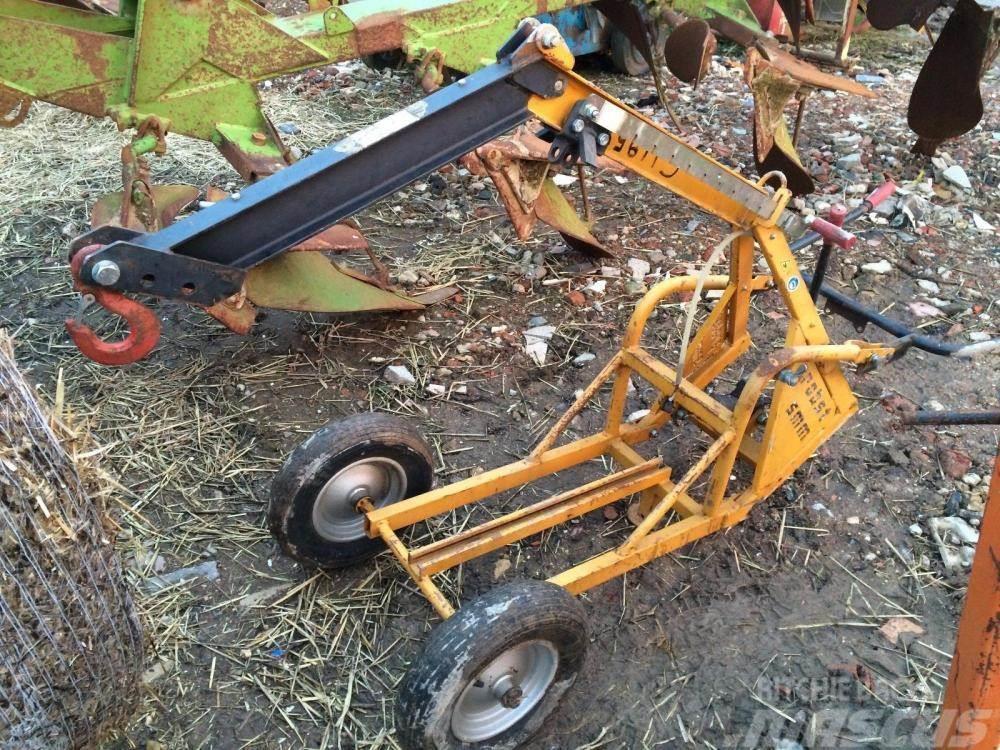 Probst manual operated wheeled hydraulic crane £250 plus  Ďalšie komponenty