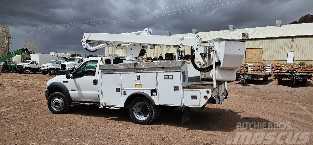 Ford Bucket Truck F550 Iné