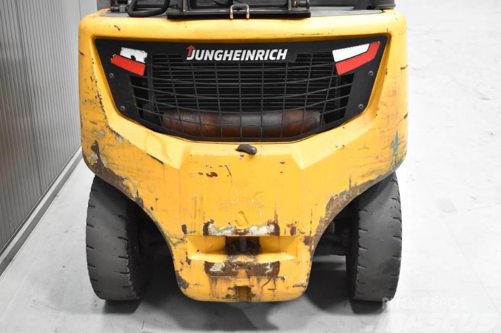 Jungheinrich TFG 425s LPG vozíky