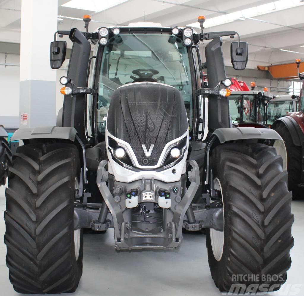 Valtra T255V Traktory