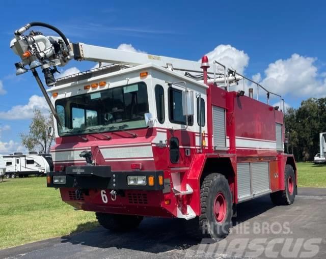  2001 OSHKOSH TI-1500AF4X4 FIRE TRUCK SKY BOOM 2001 Hasičské vozy