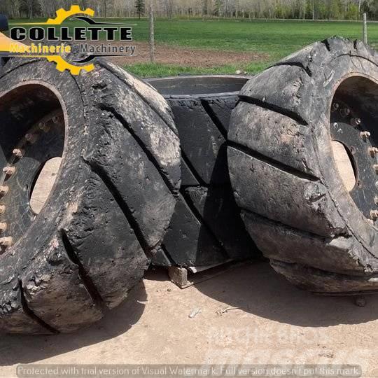 Brawler Solid Pneumatic Tires Kolesové rýpadlá