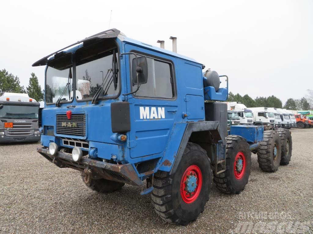 MAN M1014 V10 8x8 Ďalšie nákladné vozidlá
