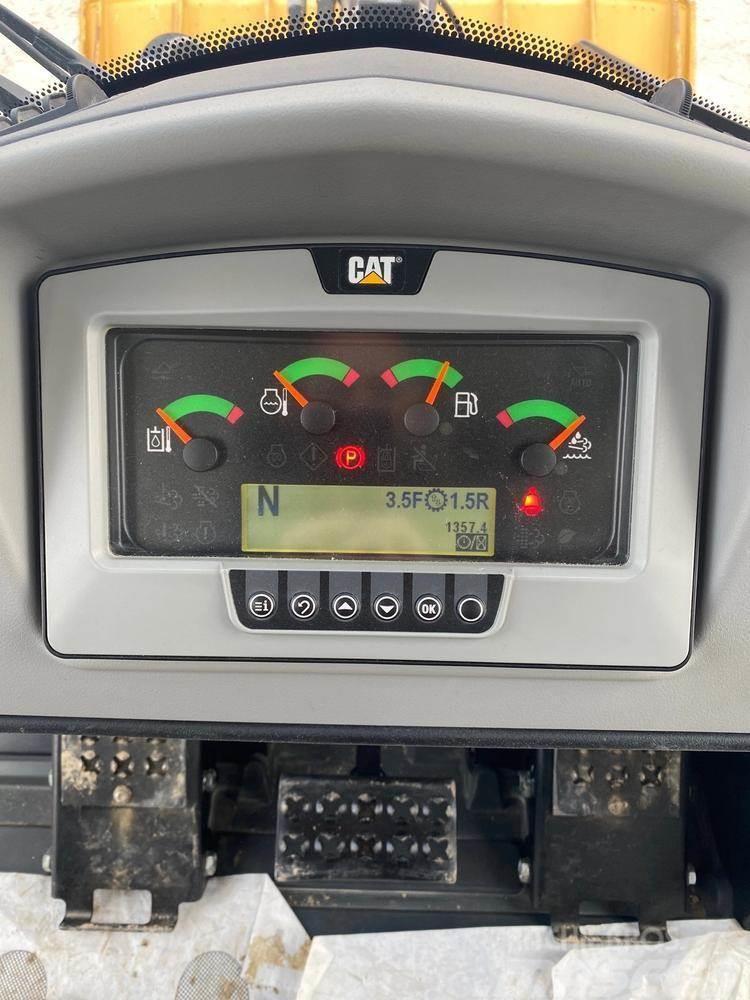 CAT 963K Pásové nakladače