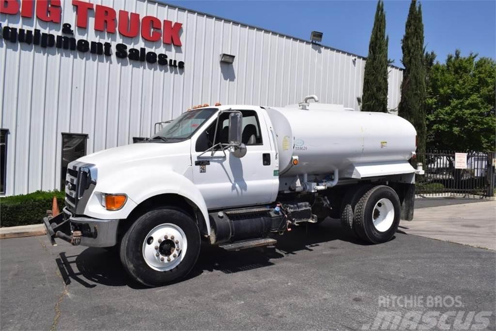 Ford F750 Cisternové nákladné vozidlá