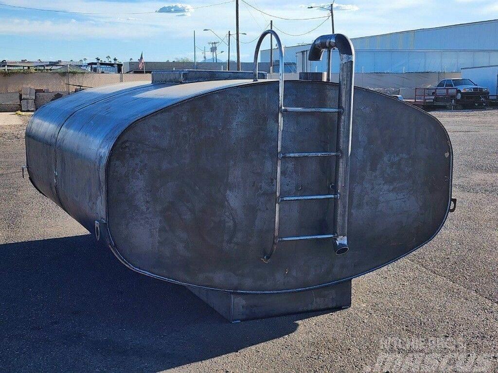  Custom 2000 Gallon Water Tanks Cisterny