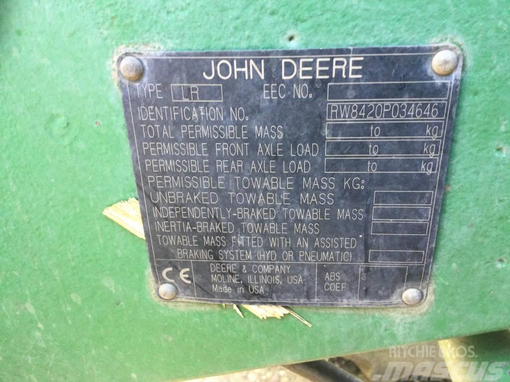 John Deere 8420 Traktory