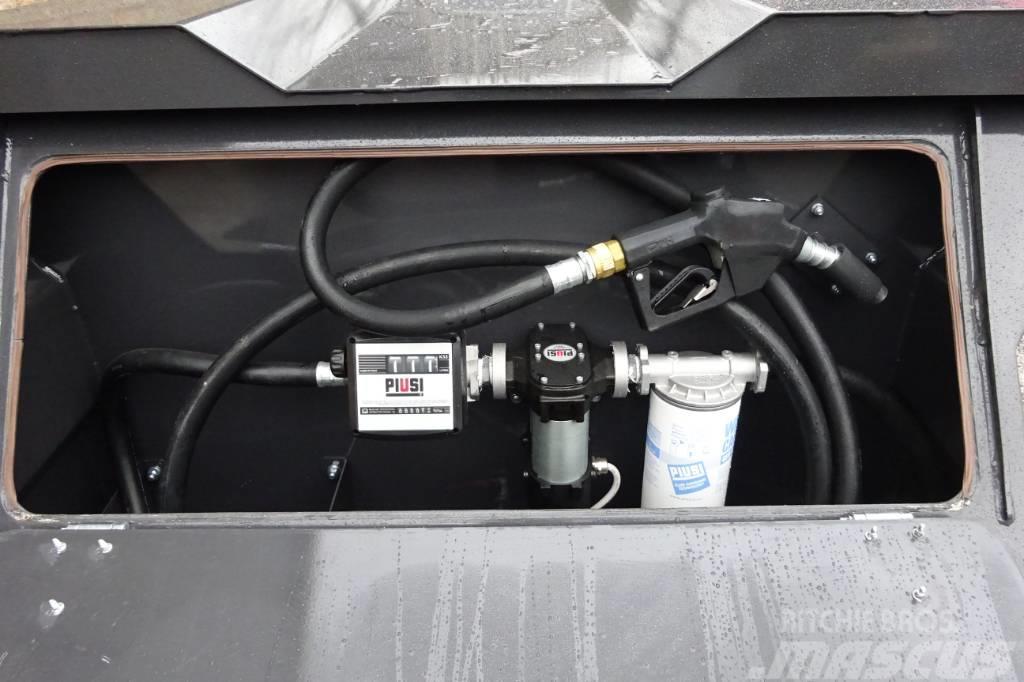 Tyrone Fuel Bowser 220G Cisternové prívesy