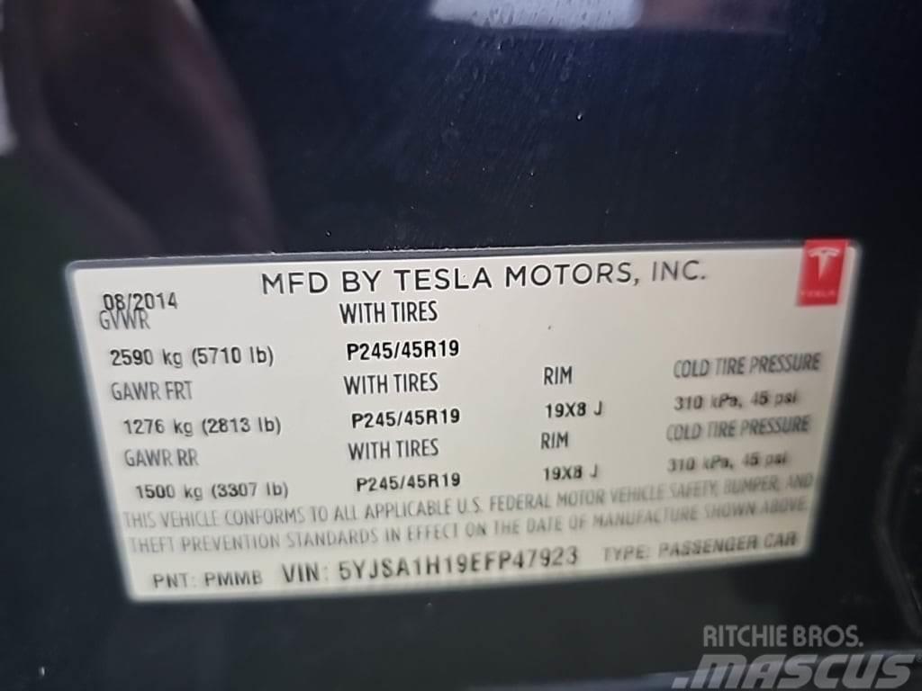 Tesla Model S Automobily