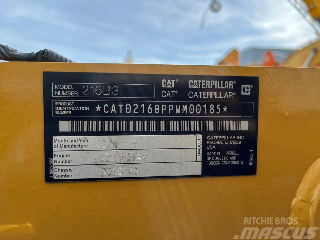 CAT 216B3 Kolesové nakladače