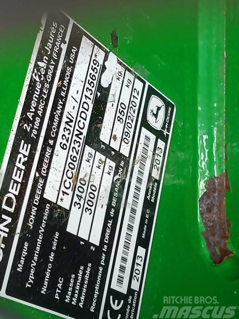 John Deere 623 MultiCrop Lisy na okrúhle balíky