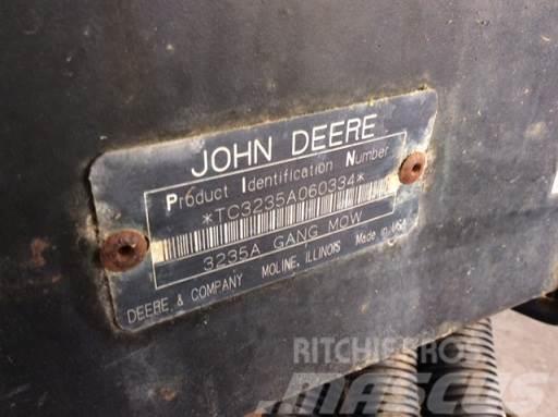 John Deere 3235A GANG MOWER Vedené kosačky