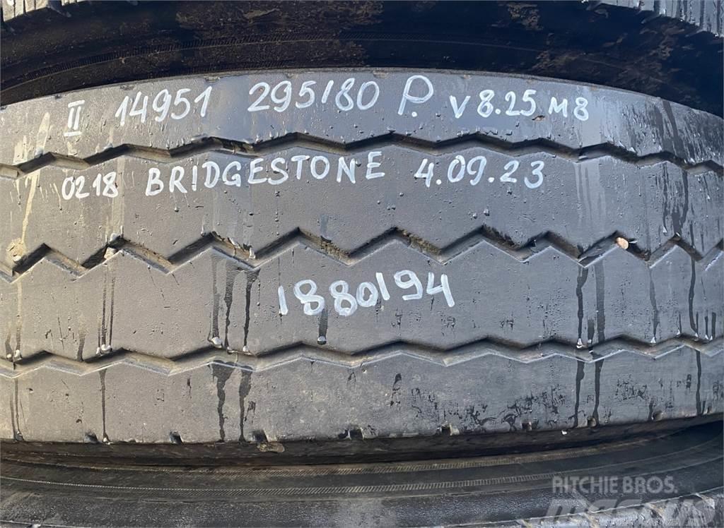 Bridgestone K-series Pneumatiky, kolesá a ráfiky