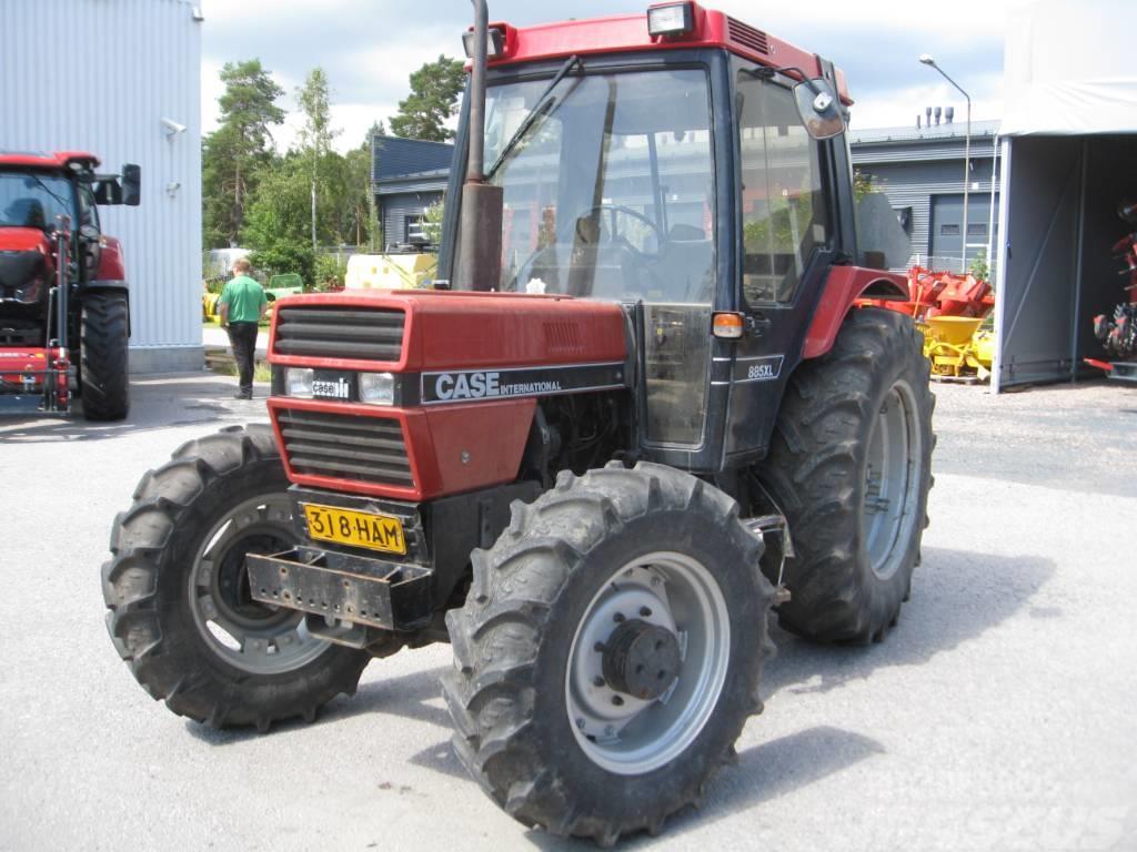 Case IH 885 XL Traktory