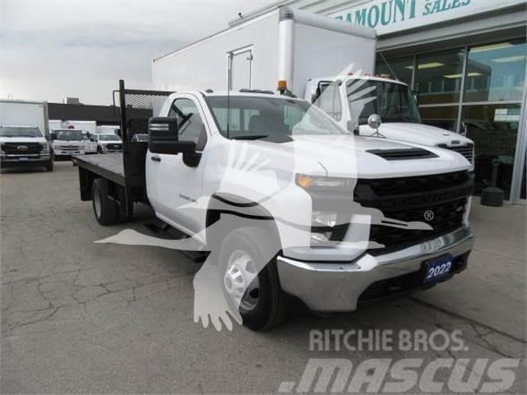 Chevrolet 3500HD Plošinové nákladné automobily/nákladné automobily so sklápacími bočnicami