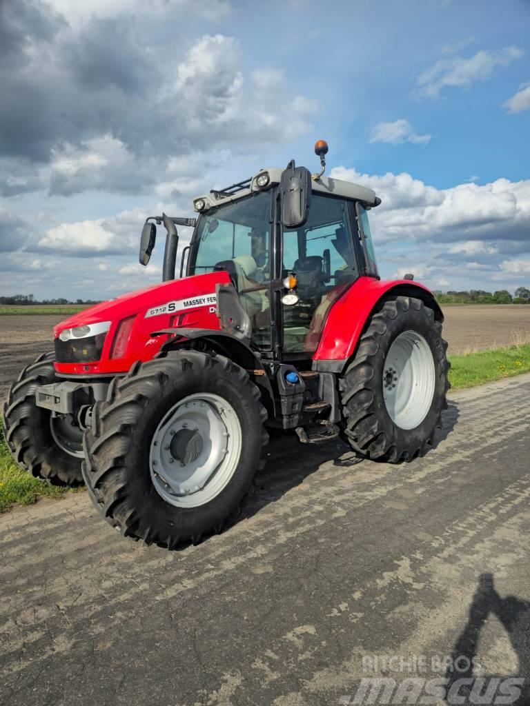 Massey Ferguson 5712 S 2018r Traktory