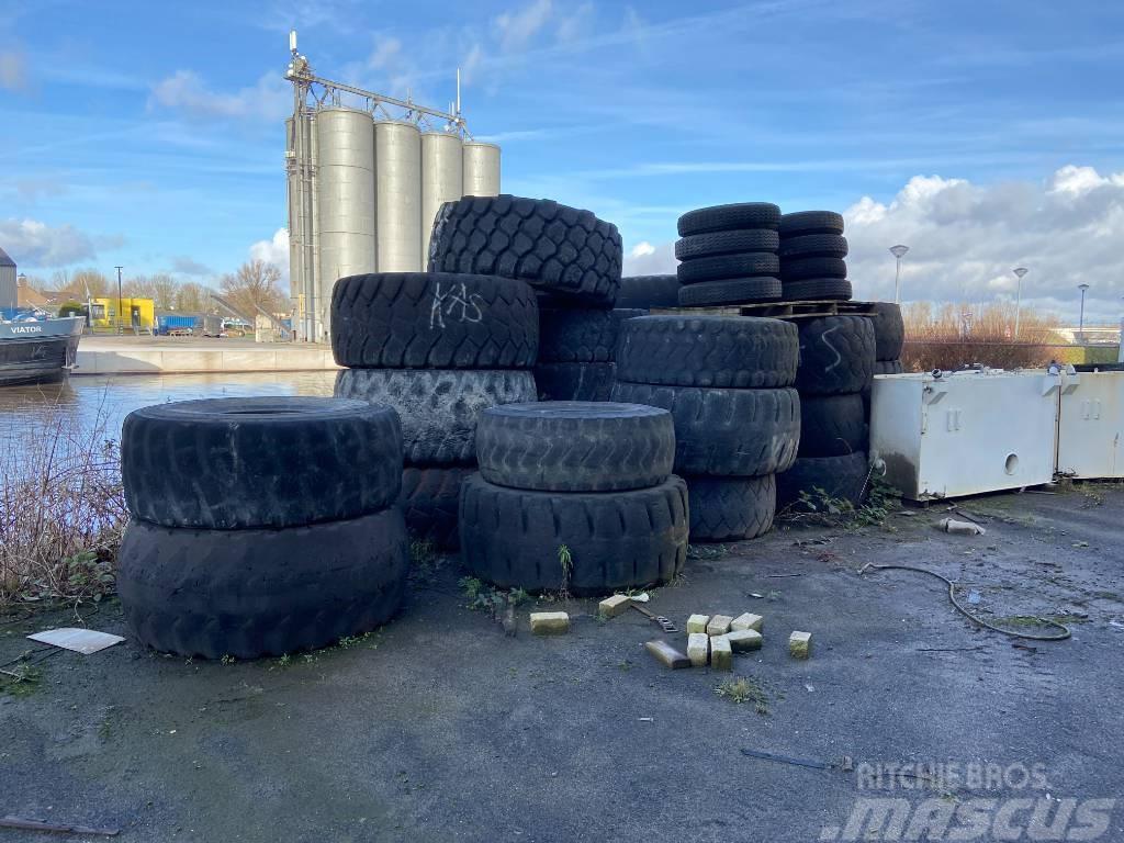 Tyres Used Construction Equipment - DPX-10906 Pneumatiky, kolesá a ráfiky