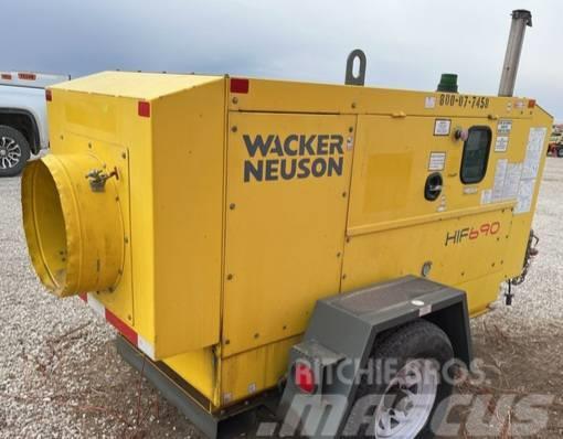 Wacker Neuson HIF 690 Úžitkové vozne