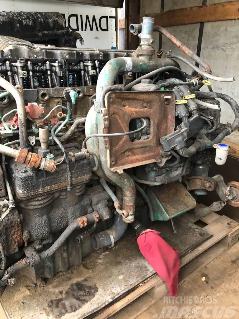 Volvo 290  ENGINE for buss mising head cover Motory