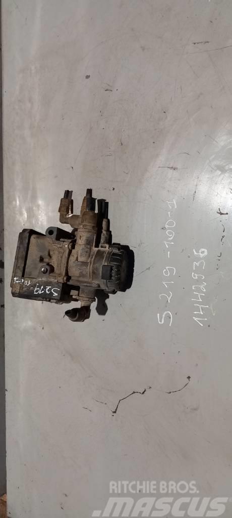 Scania R420 1442936 EBS valve Prevodovky