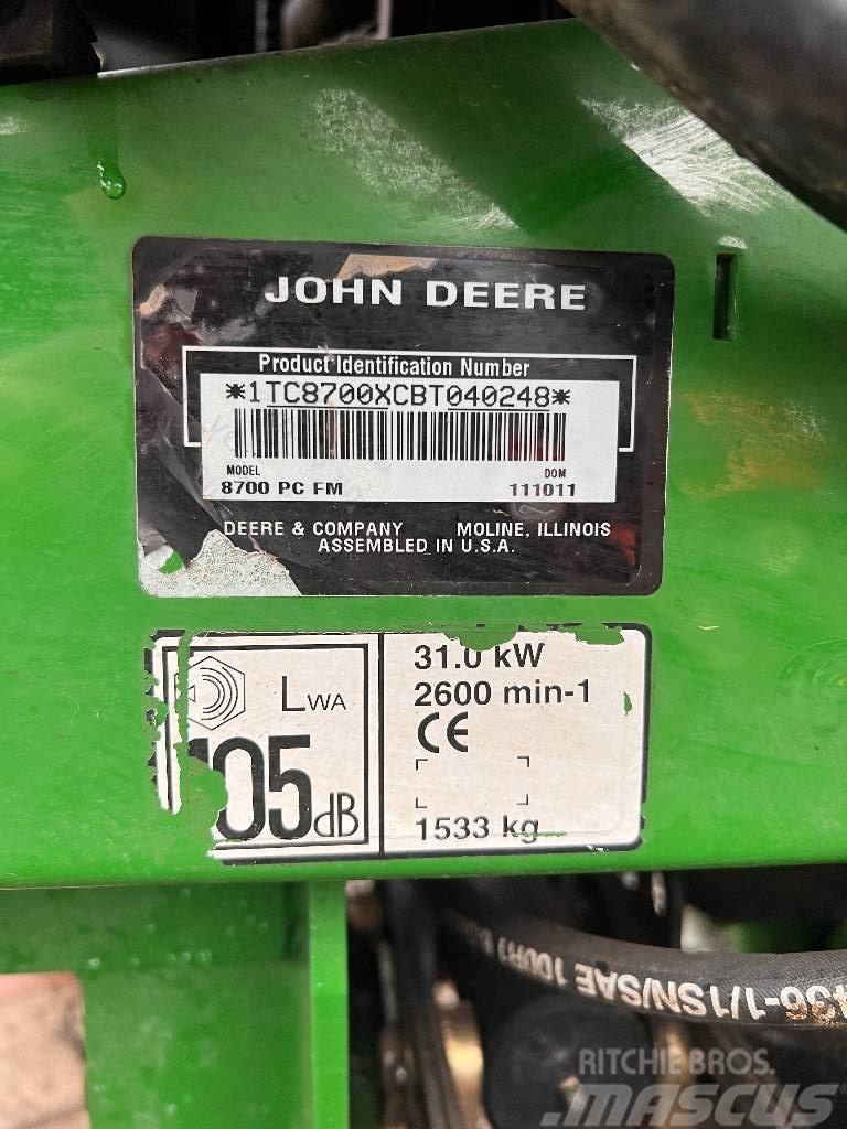 John Deere 8700 Kosačky fervejí