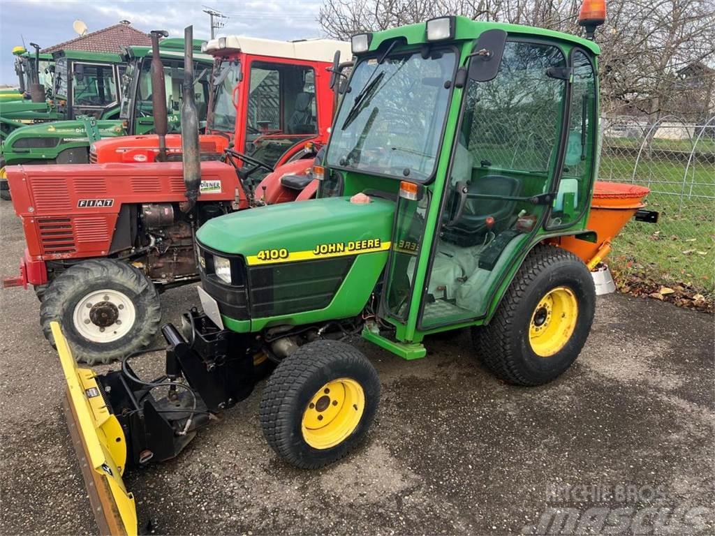 John Deere 4100 Allrad Kompaktné traktory