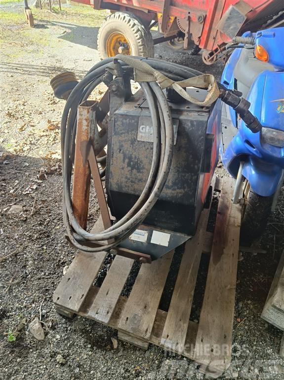  - - -  GMR hydraulik pumpe til traktor Zavlažovanie