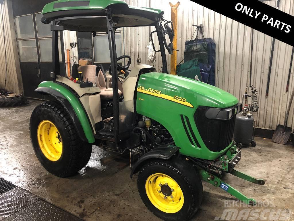 John Deere 3720 Dismantled: only spare parts Kompaktné traktory