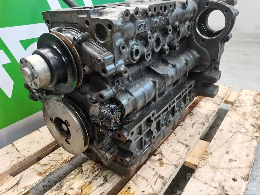 Kubota {V3007 engine Motory