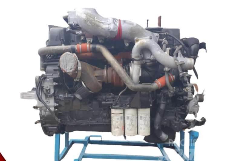Nissan 2015 NissanÂ  Quon CW26 490 (GH13) Used Engine Ďalšie nákladné vozidlá