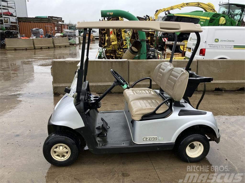 E-Z-GO RXV Golfové vozíky