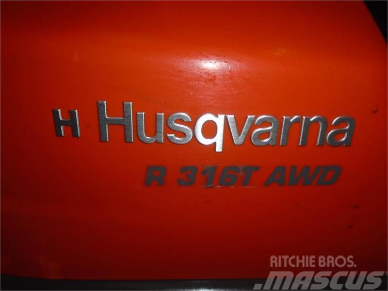 Husqvarna R 316T AWD Kompaktné traktory